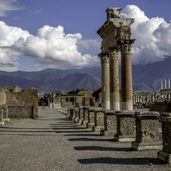Sorrento and Pompeii Semi-Private Tour with Limoncello