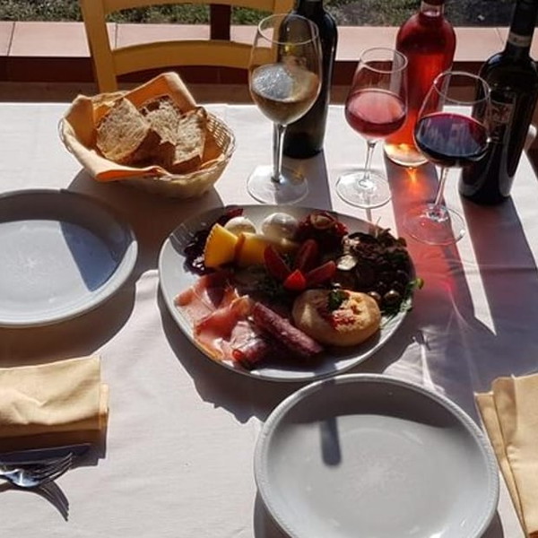 Small-Group Pompeii and Vesuvius Tour with Wine and Lunch