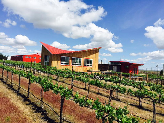 Tiny House Winery Glamping Getaway