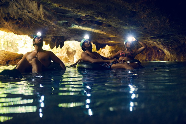 Belize Jungle River Cave Tubing