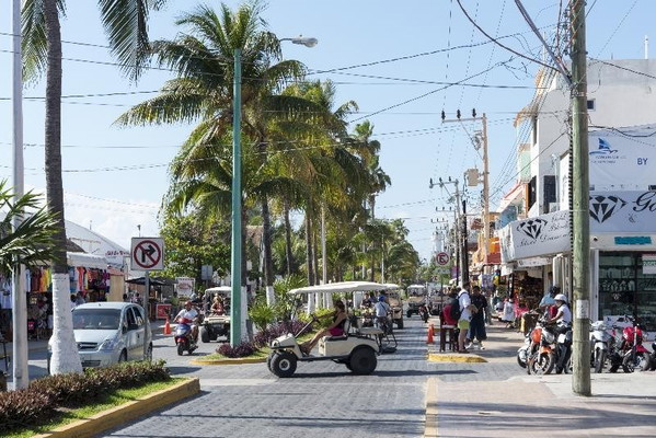 Tour To Isla Contoy and Isla Mujeres