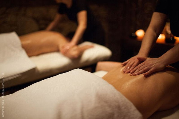 Couples Massage (90 Mins.)