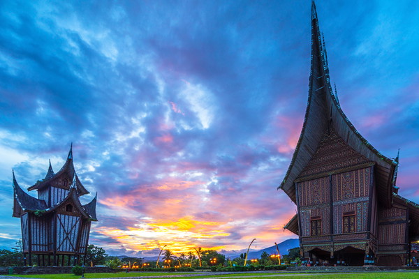 Padang: One Day Tour Minangkabau