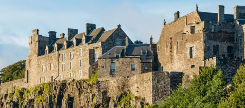 Sturring Stirling Castle, Kelpies, and Loch Lomond