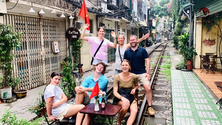 Mad Monkey Hanoi Life Experience
