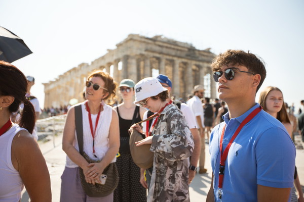 Early Access to the Acropolis and Plaka Old Town Walking Tour
