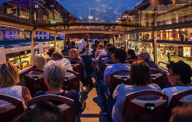 Vienna: Big Bus Night Tour by Open-Top Bus with Live Guide