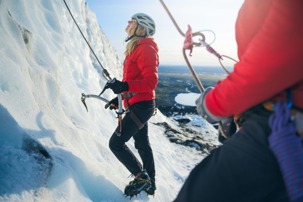 Skaftafell Glacier Hike and Ice Climbing Tour