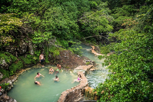 Lunch and Rio Negro Hot Springs