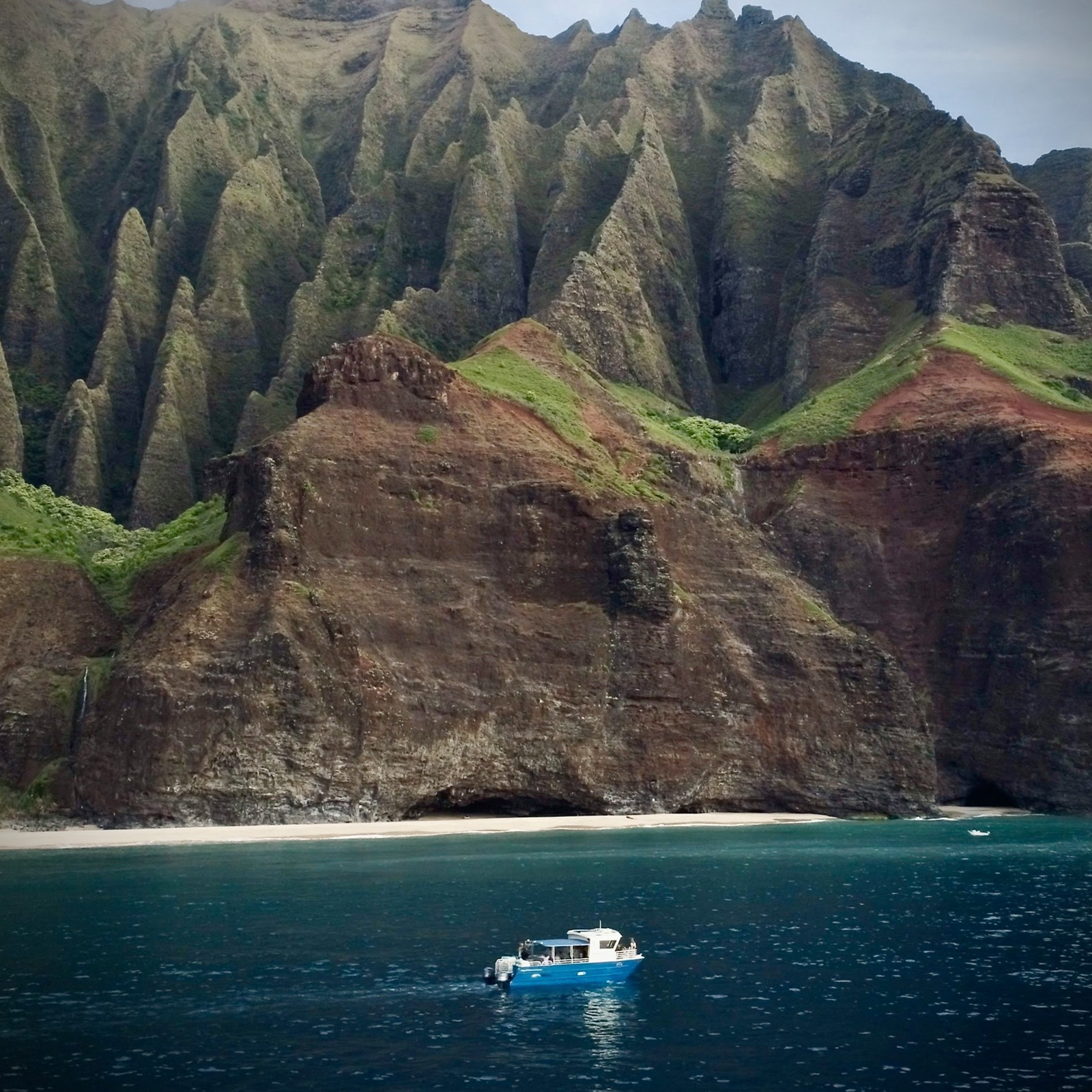 Na Pali Coast Snorkeling and Boat Tour