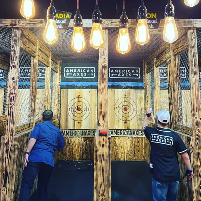 One-Hour Public Axe Throwing
