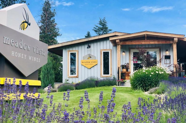 E-Bike Bee Tour, Tastings, Lunch, and Audio Guide