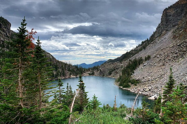 Rocky Mountain Small Group Tour and Hike