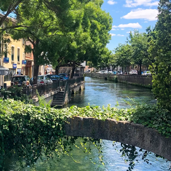 L'Isle sur la Sorgue French brocante and the City of Avignon
