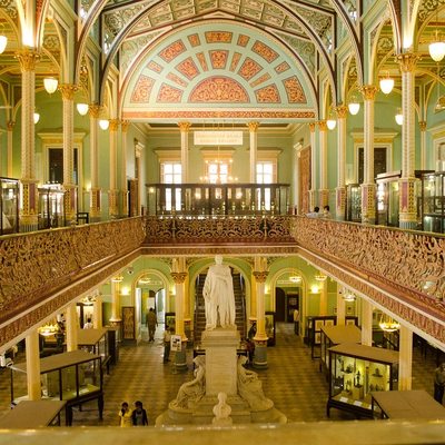 Must-See Group Walking Tour in Mumbai
