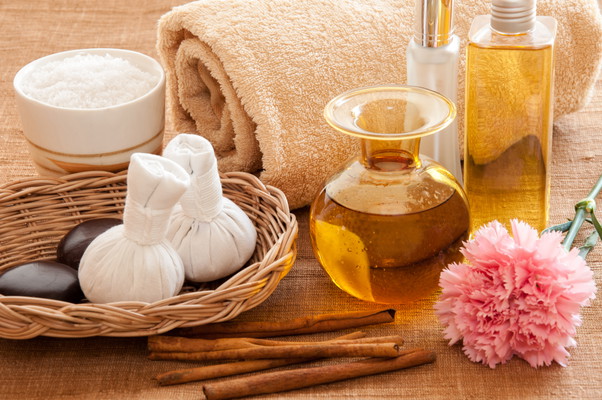 90-Minute Hot Thai Herbal Massage