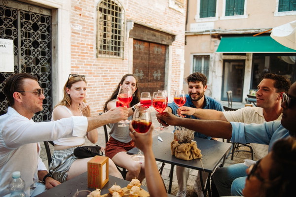 Venice at Sunset: Cicchetti, Food and Wine Tour