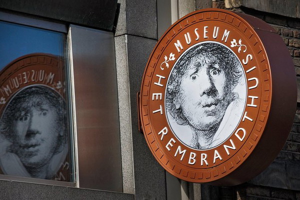Semi-Private Rembrandt Walking Tour and Home Visit