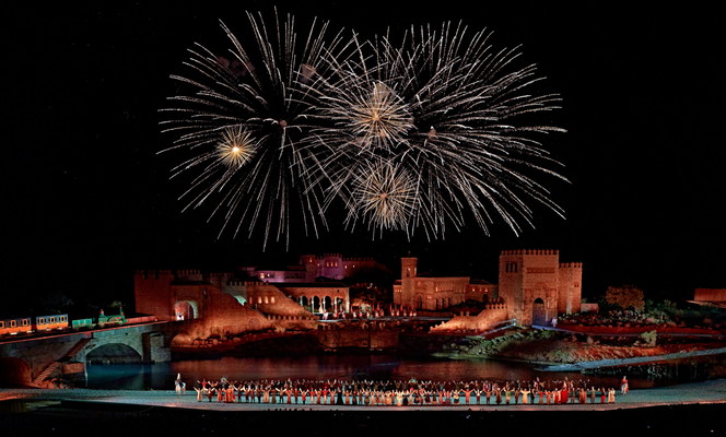 Visit Puy du Fou España Theme Park by Bus