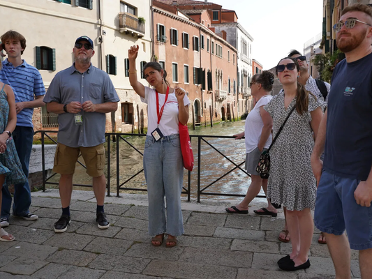 Cicchetti and Wine Tour of Venice