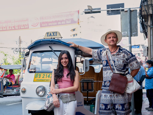 Bangkok by Electric Tuk Tuk: Thonburi and Wang Lang