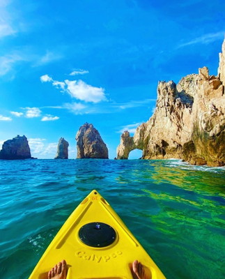 Cabo Kayaking and Snorkeling Tour at The Arch