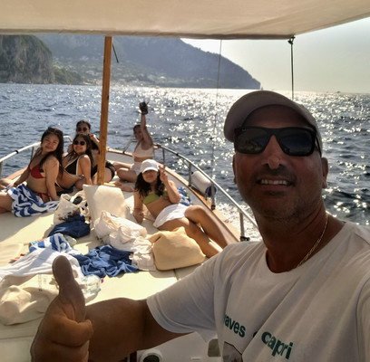 Capri Essence – Private Tour by Classic Boat 4h