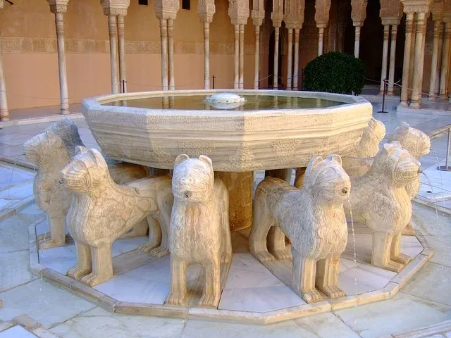 Alhambra with Nasrid Palaces Guided Tour