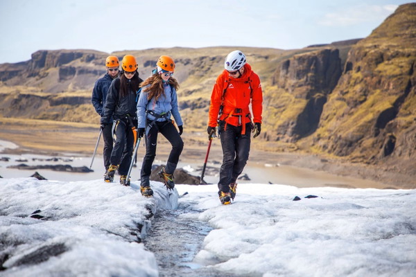 Glacier Discovery Hiking Tour