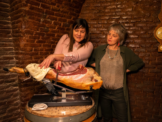 Eating Madrid: Food Walking Tour, Small-Group Tapas and Wine