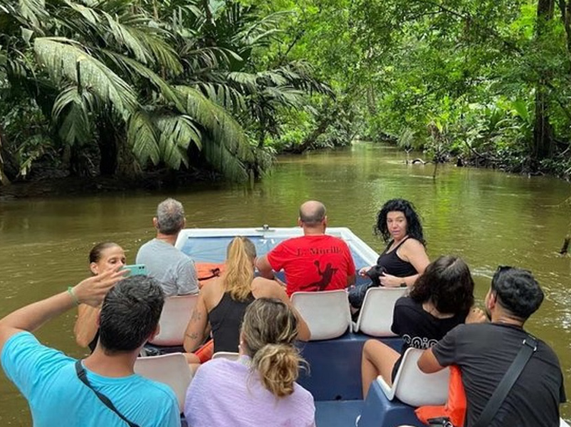 Veragua Zipline and Tortuguero Canal Tour