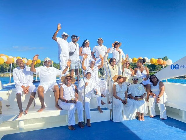 Party Boat with Snorkeling and Open Bar