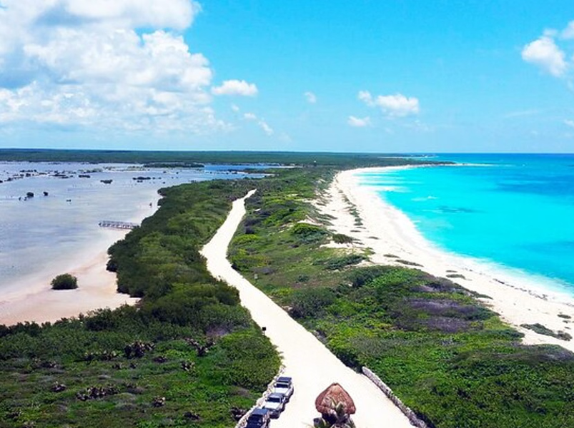 Costa Maya and Cozumel: Chacchoben, Bacalar, and Jeep Tour (2 Days)