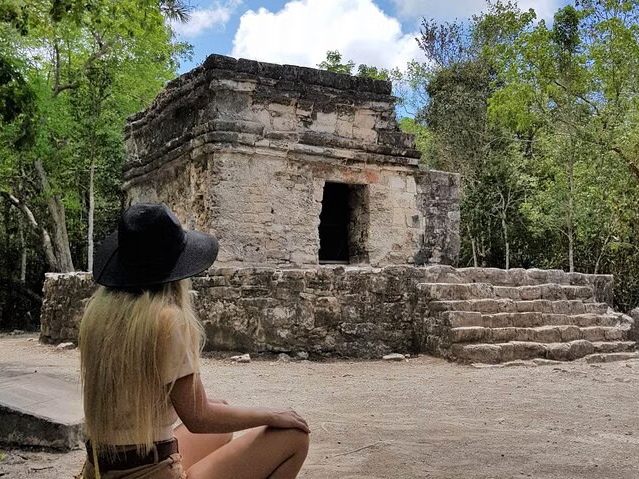 Island Tour: Mayan Ruins, Reef Snorkeling, and Beach Escape