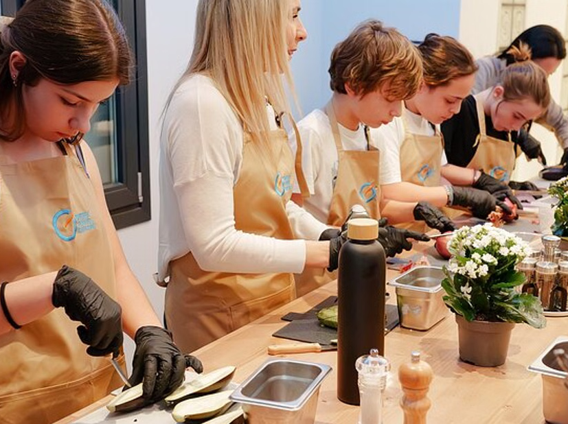 Beautiful Garden Cooking Class in Athens with Market Tour