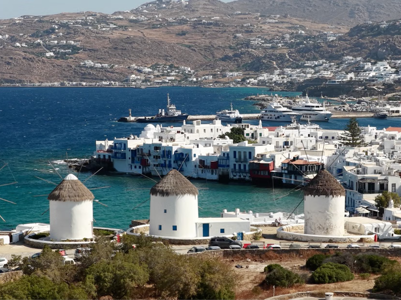 Authentic Mykonos: Island and Chora Small-Group Tour