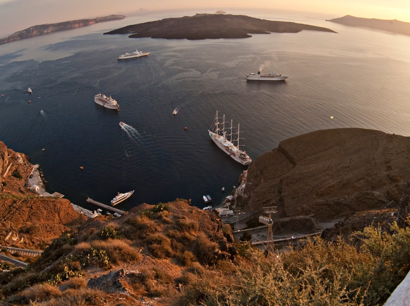 Santorini Island Tour: Oia, Pyrgos, and Imerovigli Tour