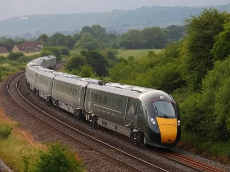 Secret Waterfalls of Wales: Guided Tour from London by Train