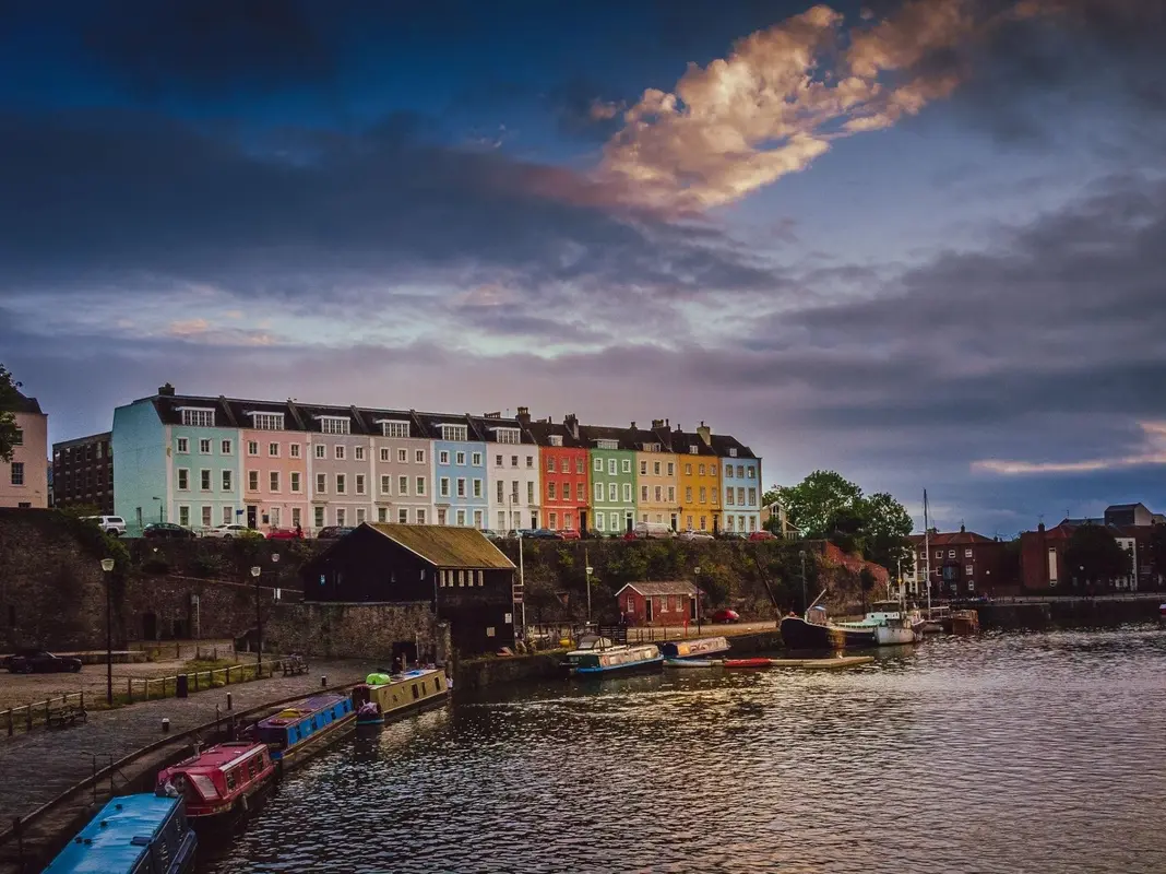 Bristol Street Art and Harborside Tour from London by Train