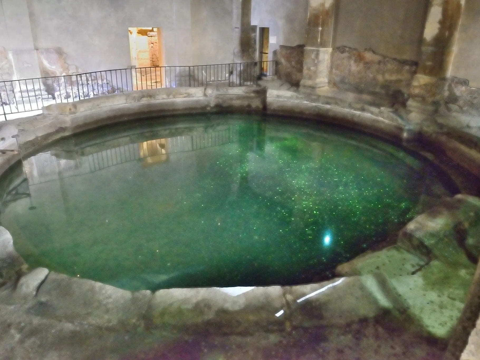 Roman Baths Day Trip from London by Train
