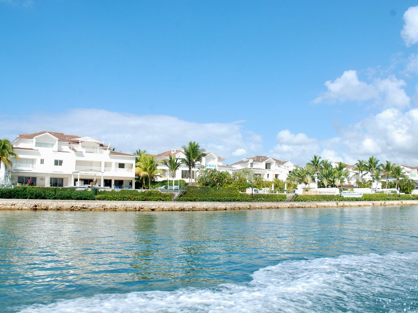 Saona Island and Chavon River Tour with Lunch and Drinks