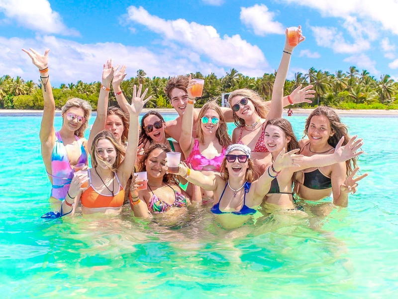 Saona Island Tour with Buffet Lunch, Paella, and Open Bar