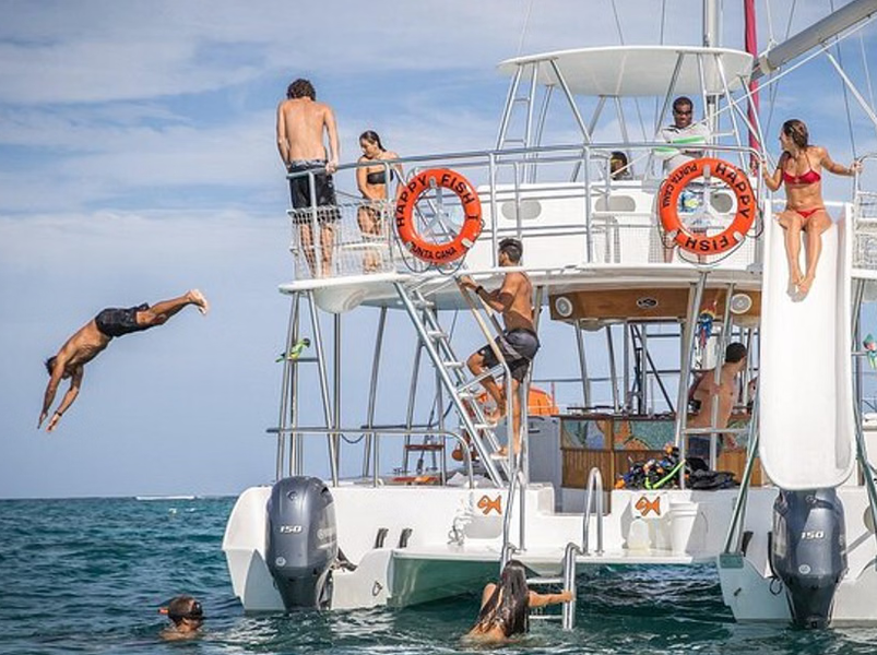 Cenote Swim and Snorkeling Cruise with Open Bar