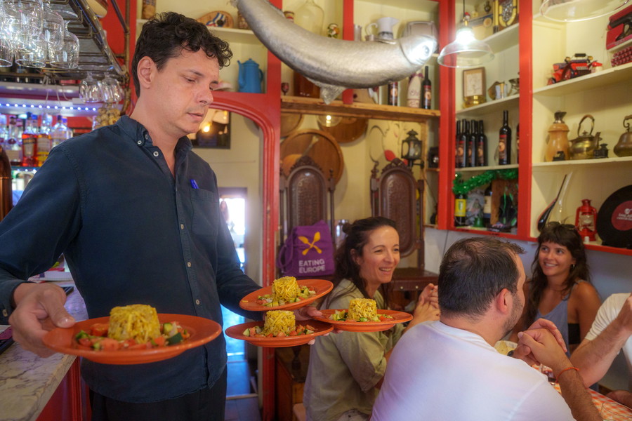 Best of Lisbon Tuk Tuk Food Tour