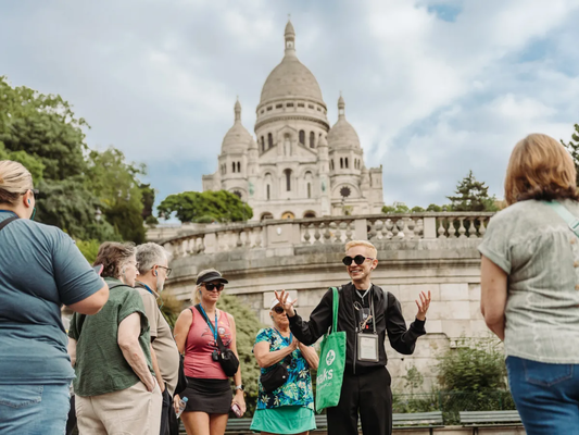 Top Paris Landmarks Guided Tour with Seine Cruise