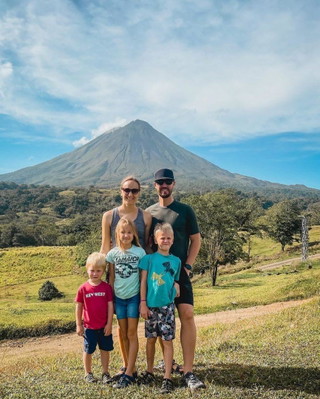 Arenal Volcano Hike and La Fortuna Waterfall with Lunch .