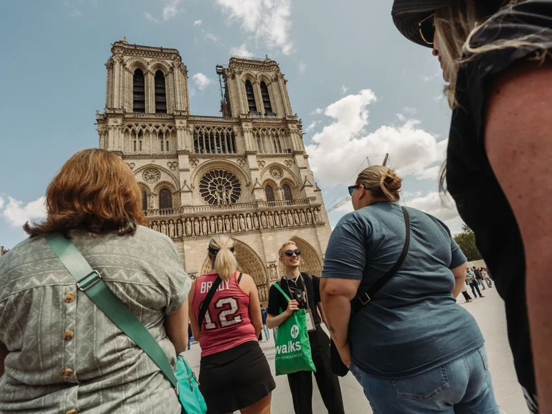 Eiffel Tower views, Île de la Cité, and Louvre Access