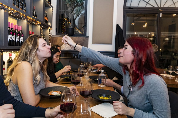Milan Navigli Small-Group Food Tour: Aperitivo to Gelato