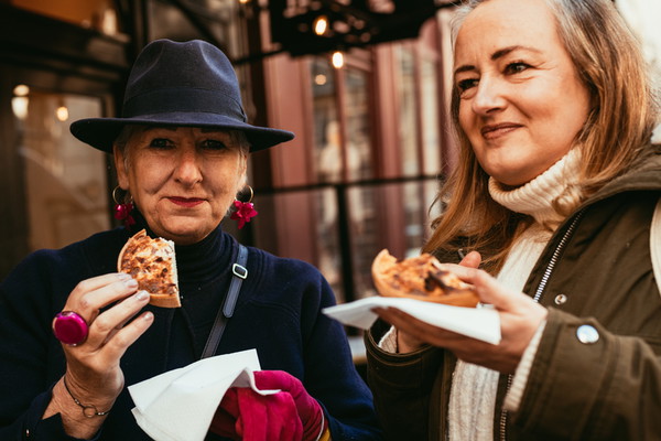 Paris: Morning Food Tour with French Pastries & Chocolate